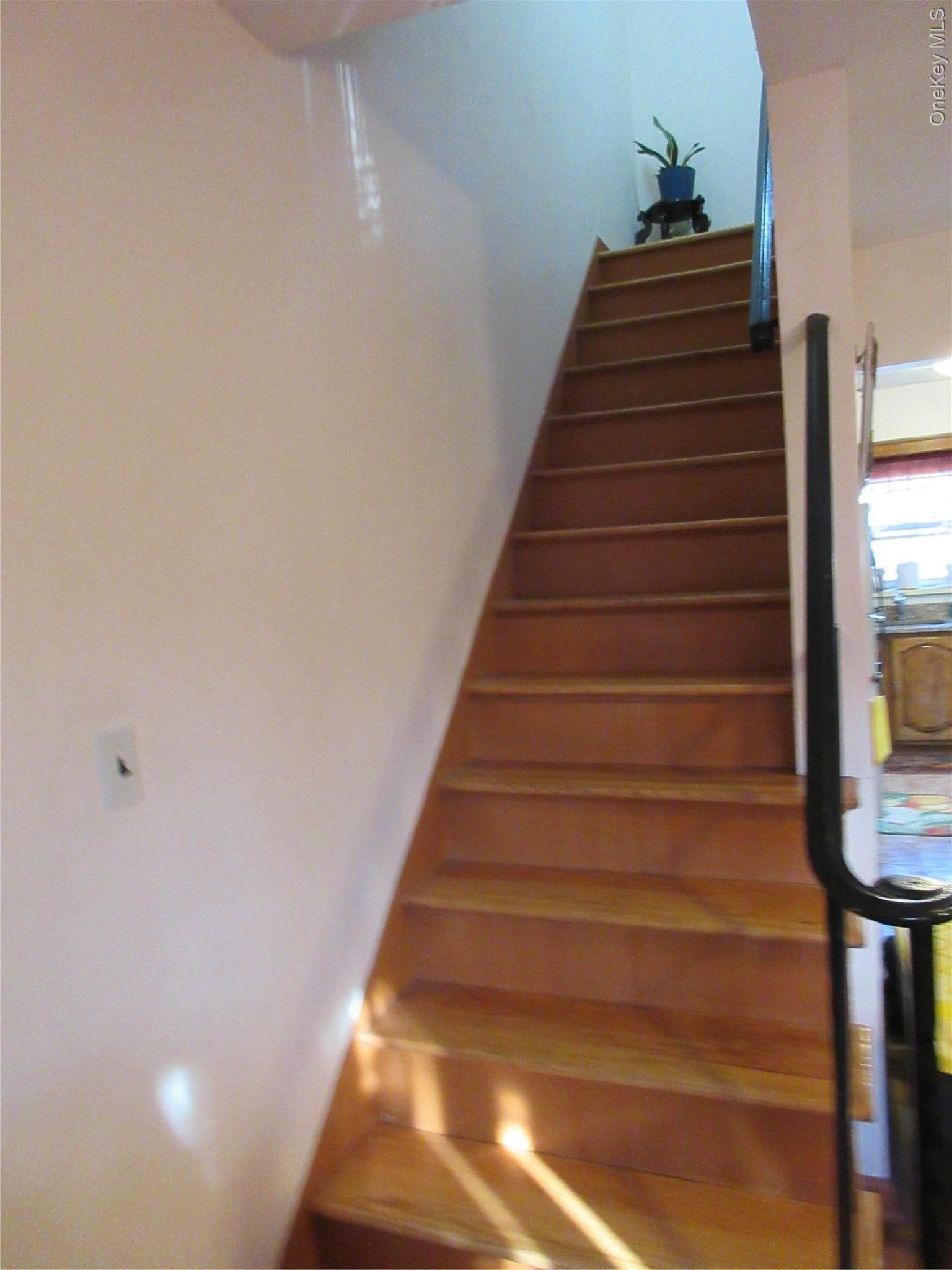 3228 Tenbroeck Avenue thumbnail 6
