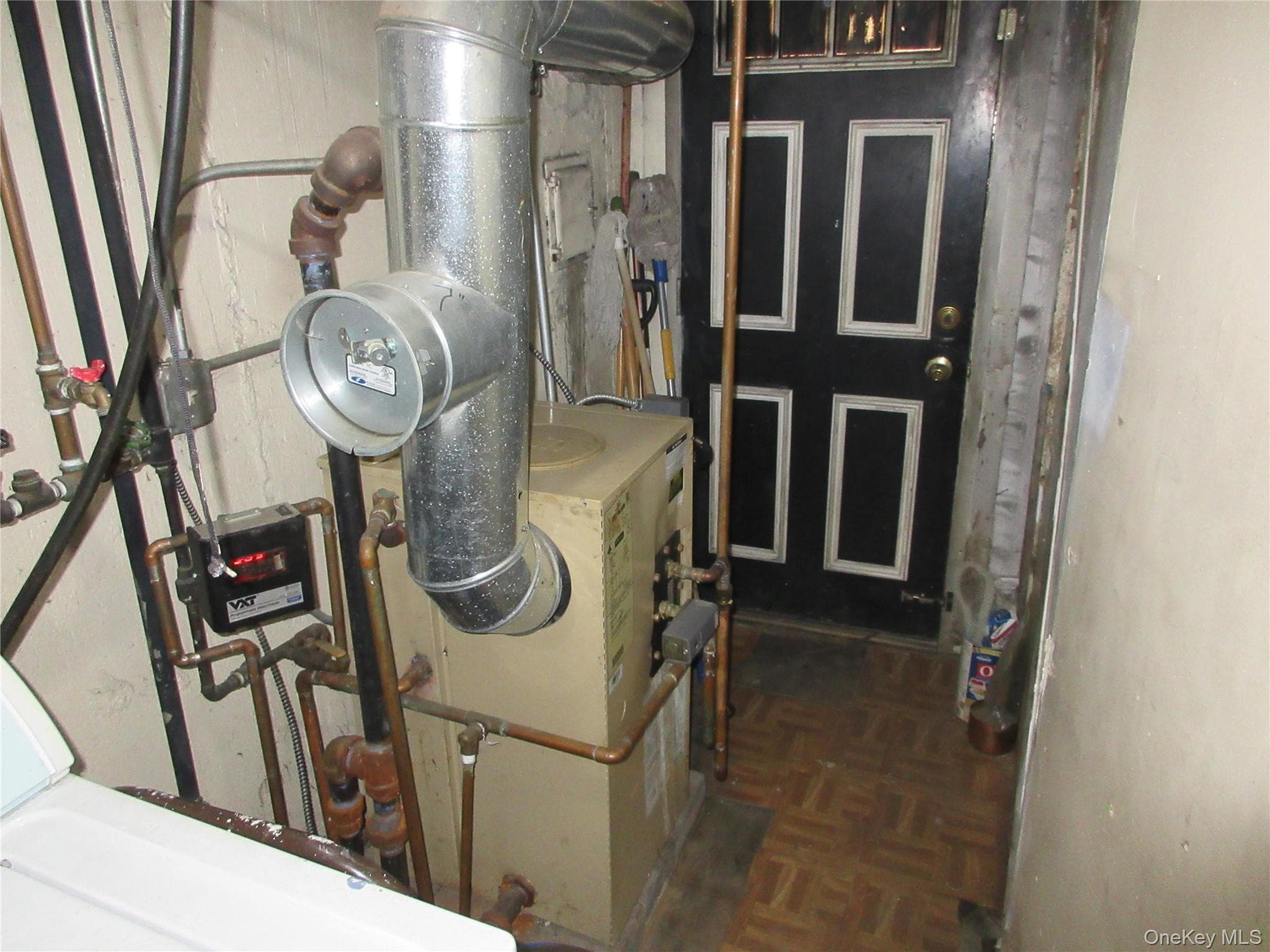 3228 Tenbroeck Avenue thumbnail 13