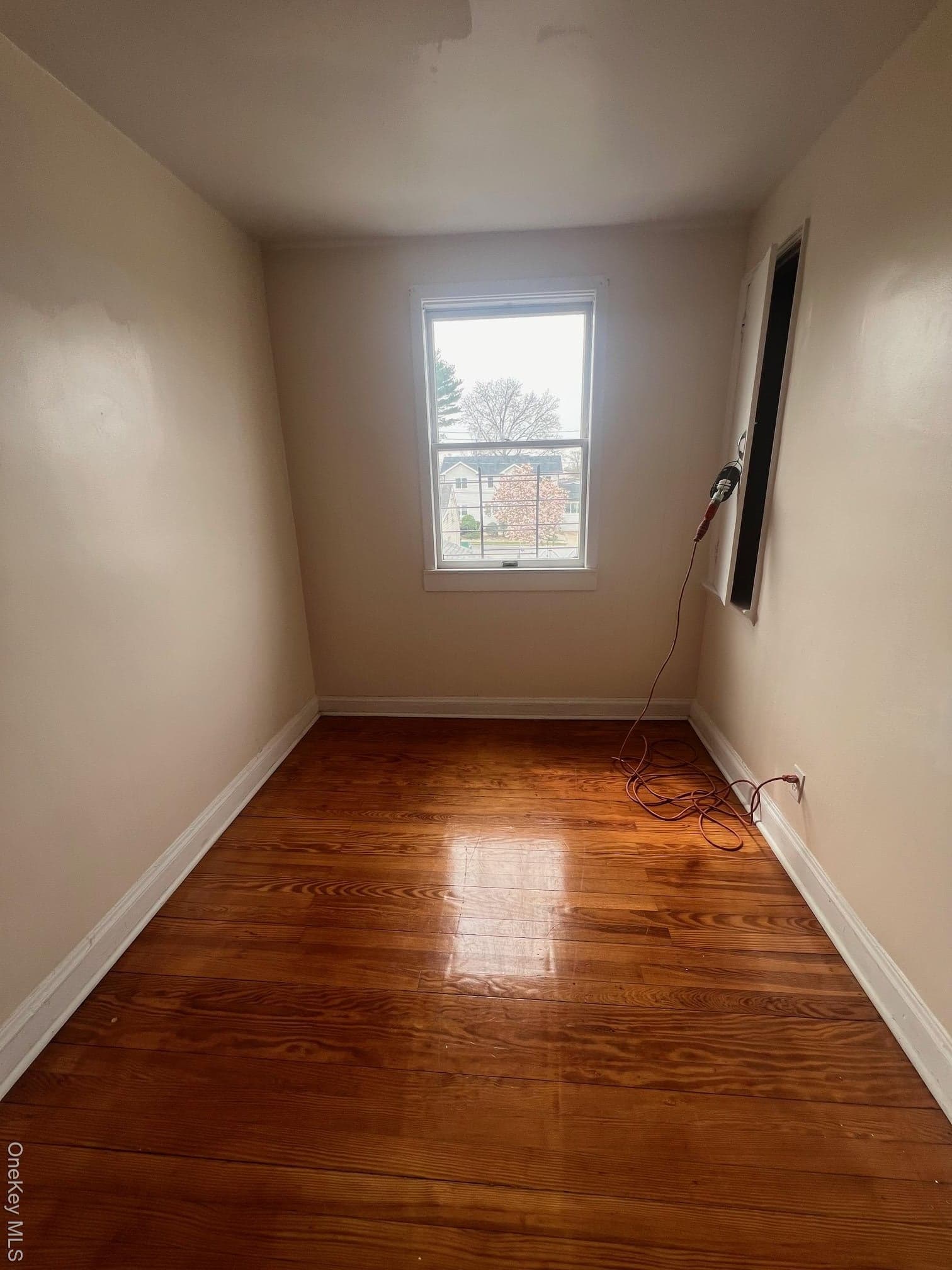 240 Oakley Avenue thumbnail 5