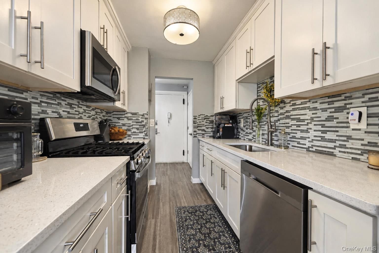 1841 Central Park Avenue Unit: 6N thumbnail 8