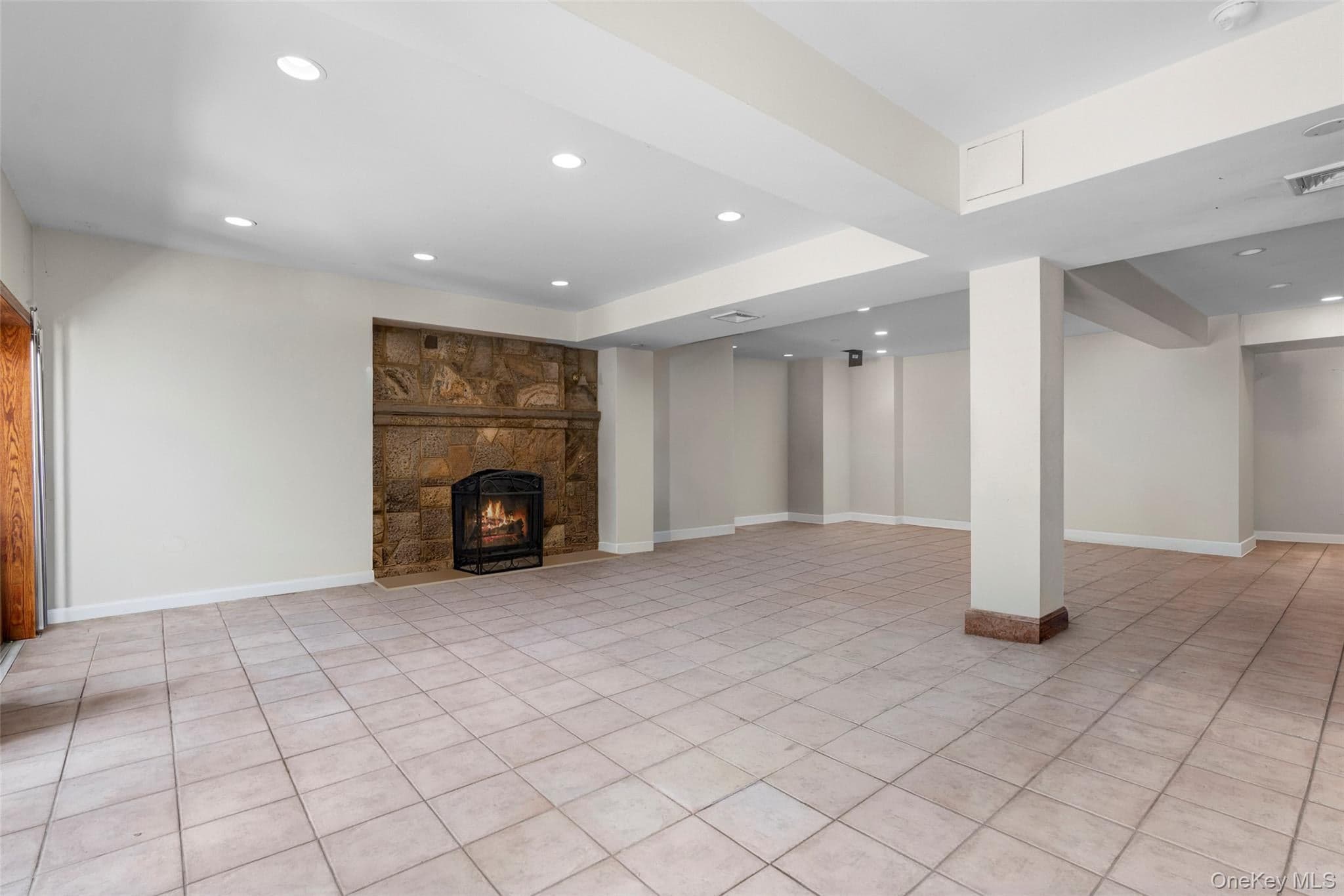 106 Carver Terrace thumbnail 24