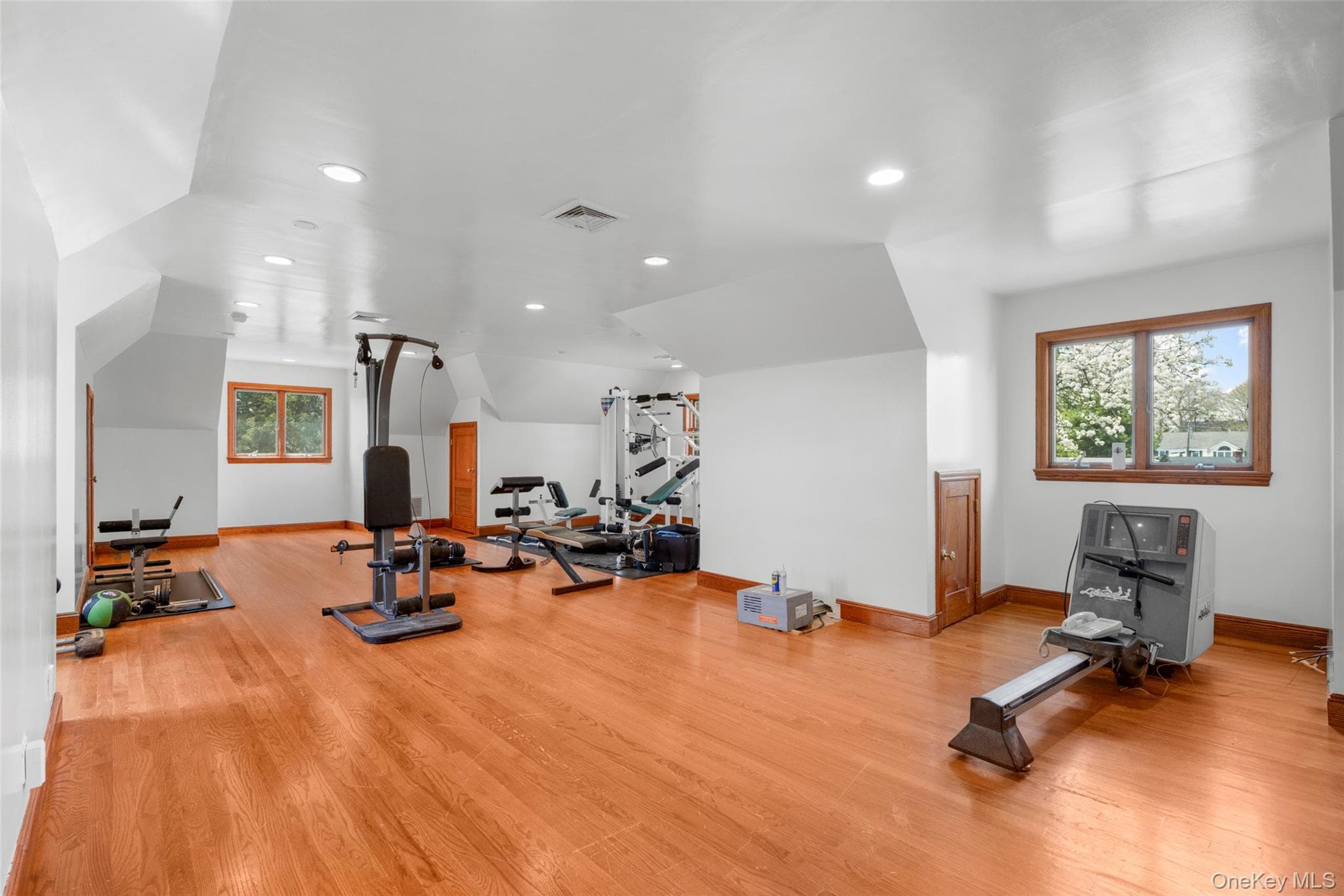 106 Carver Terrace thumbnail 23