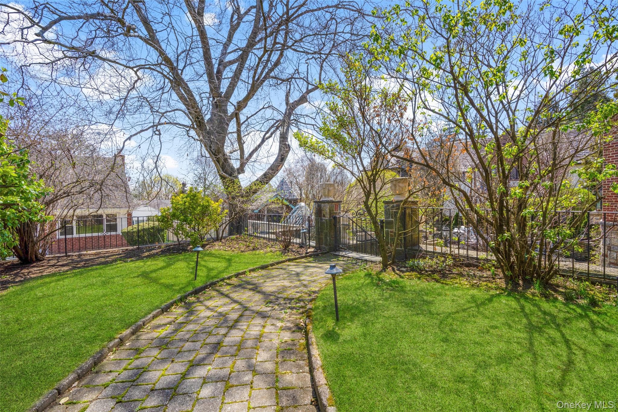 106 Carver Terrace thumbnail 32