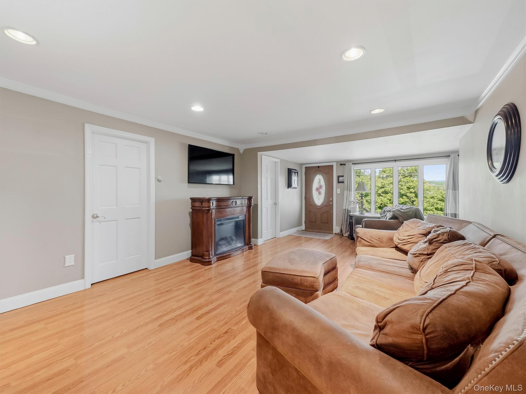 126 S Harrison Avenue thumbnail 11