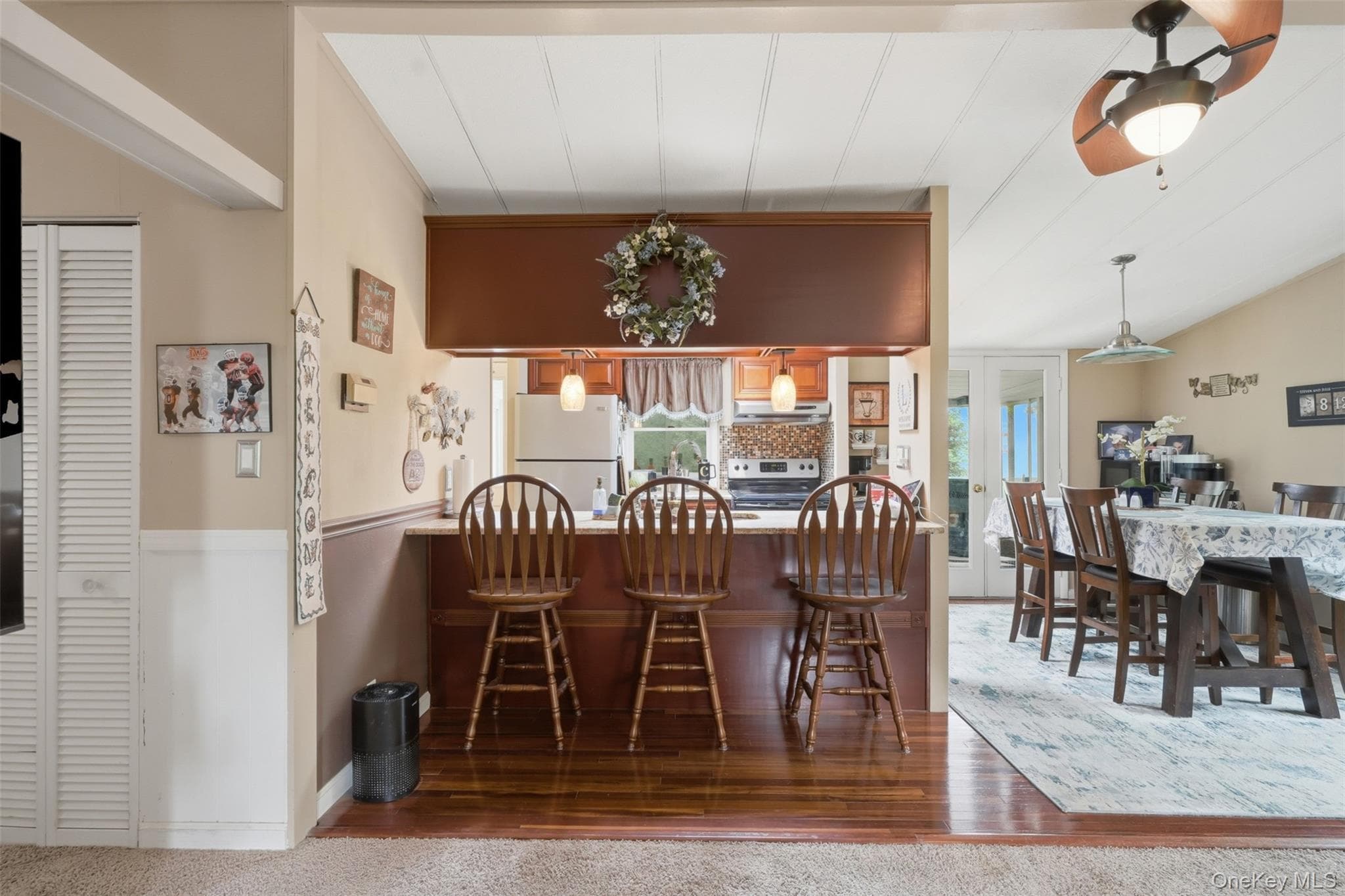 4 Seneca Lane thumbnail 19