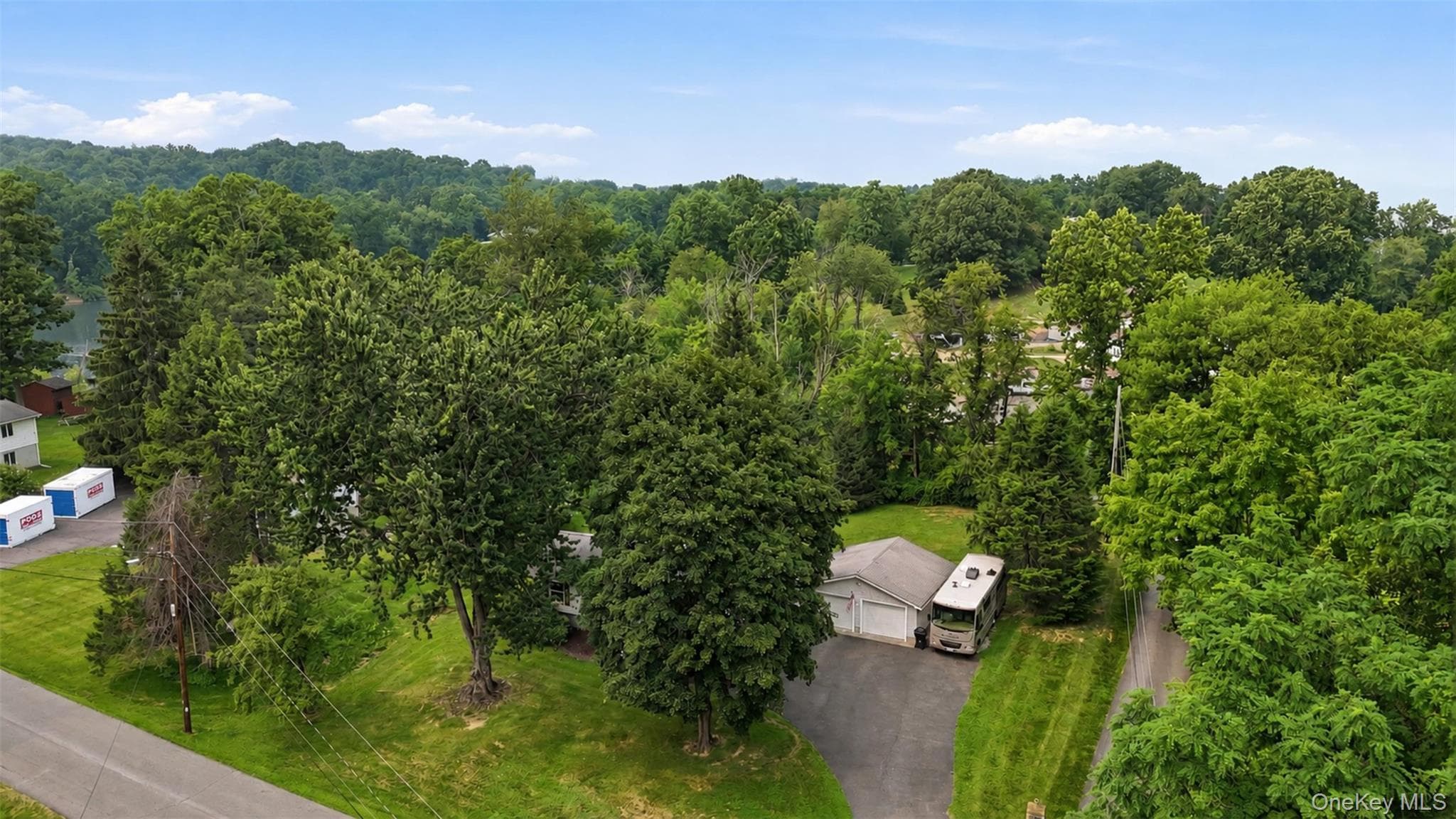 4 Seneca Lane thumbnail 27