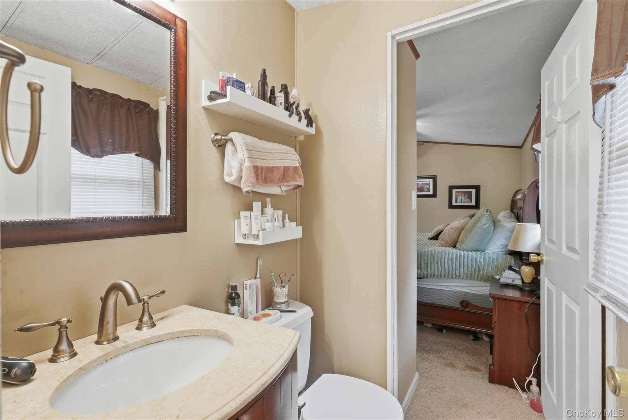4 Seneca Lane thumbnail 35