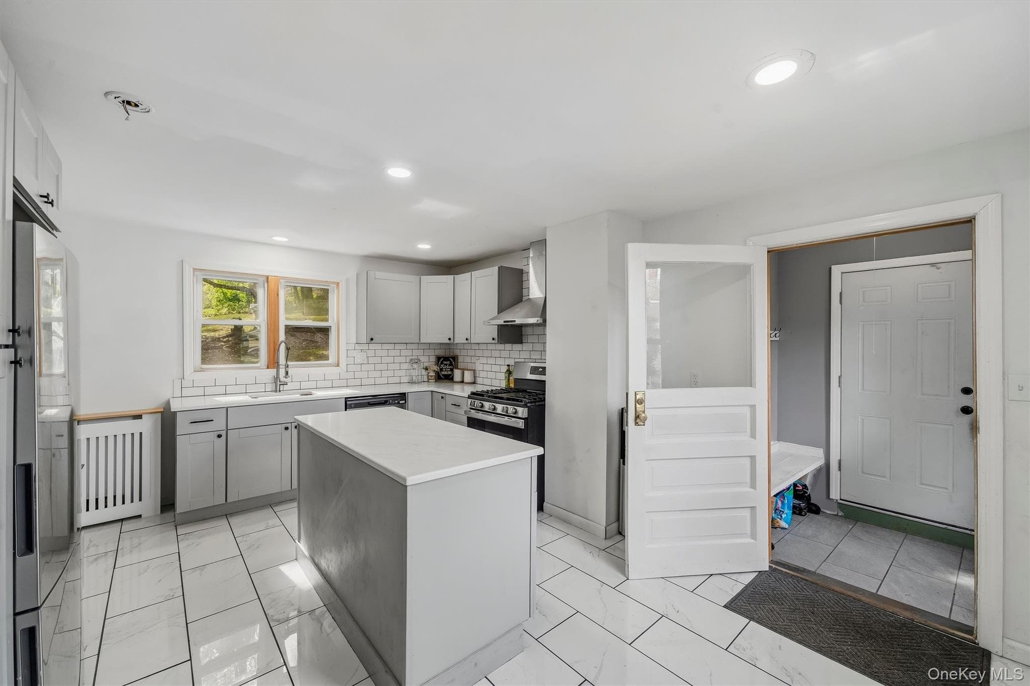 164 Greenwich Avenue thumbnail 18