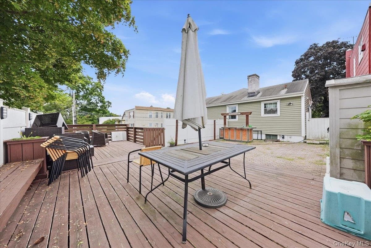 25 Coolidge Avenue thumbnail 31