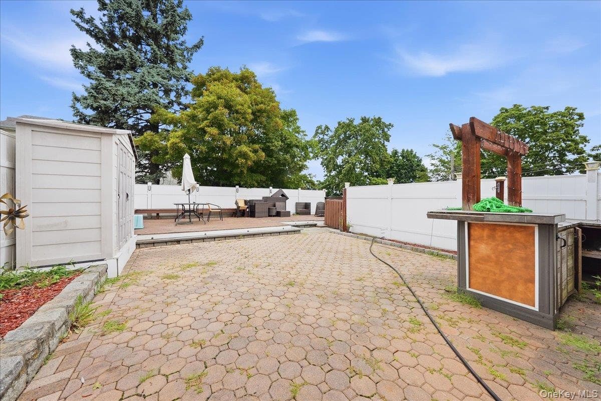 25 Coolidge Avenue thumbnail 32