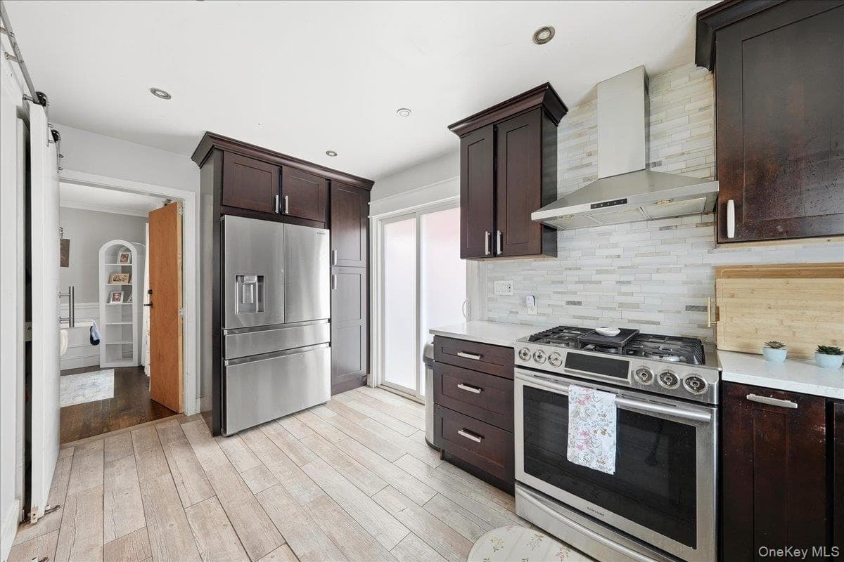 25 Coolidge Avenue thumbnail 13
