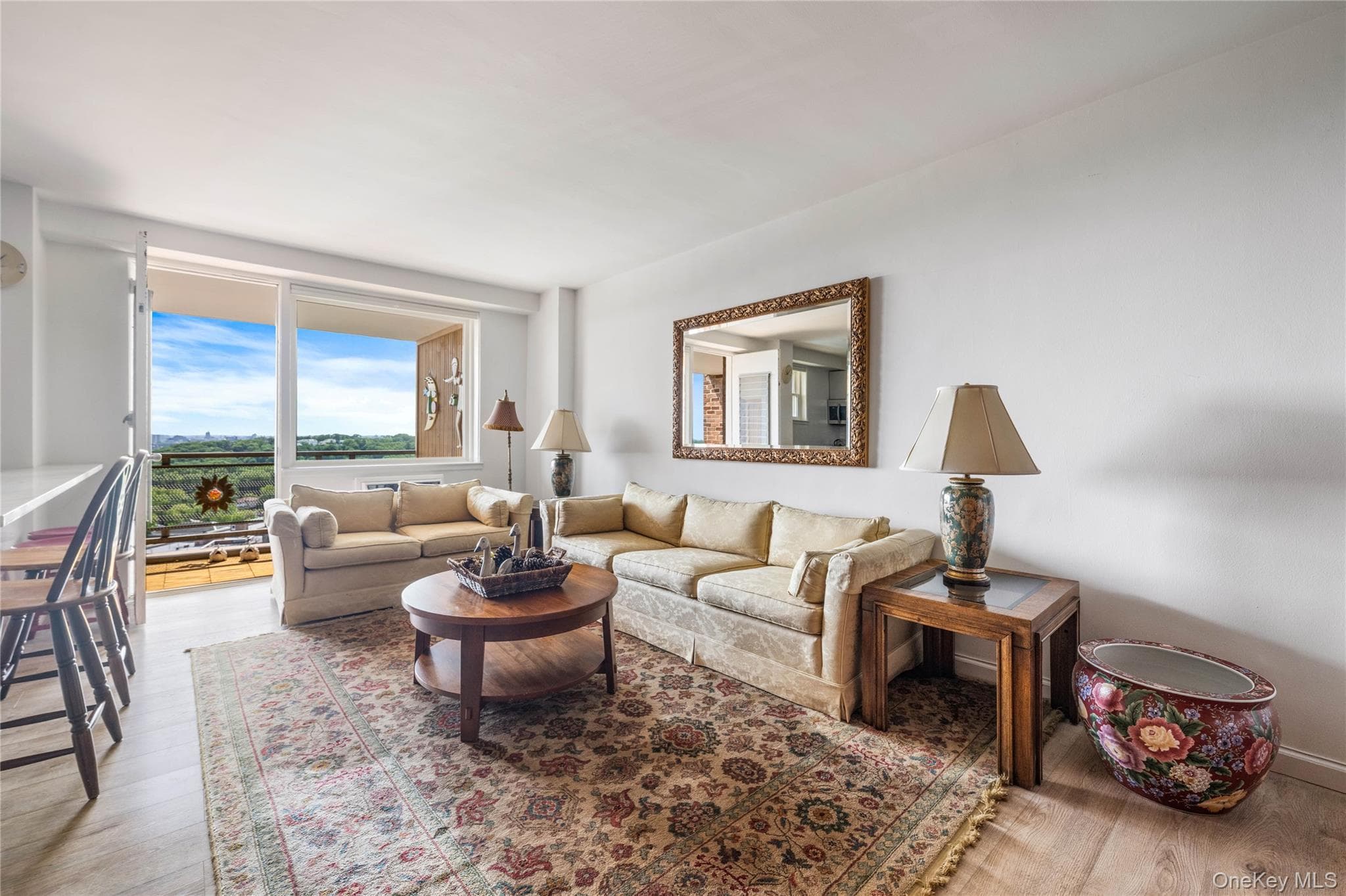 5700 Arlington Avenue Unit: 17D thumbnail 2