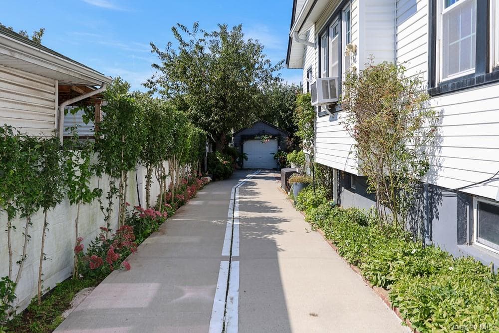 88-38 197th Street thumbnail 45