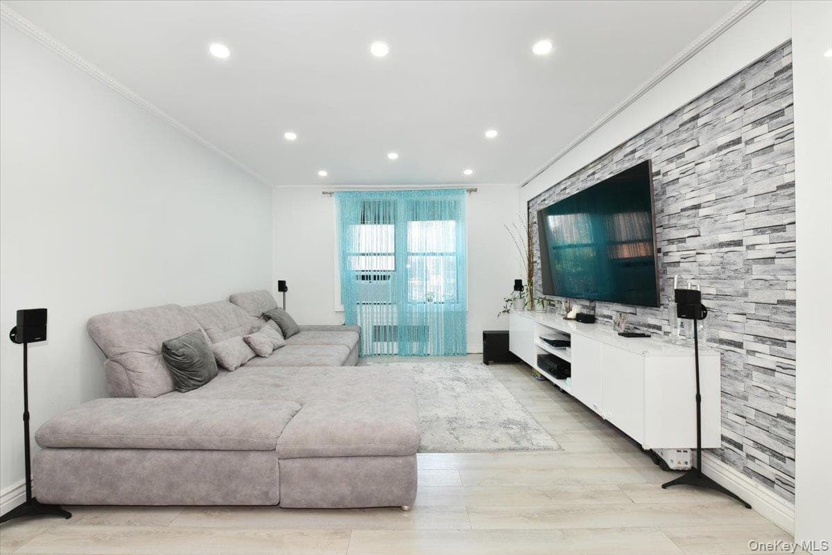 2680 E 19th Street Unit: 2S thumbnail 13