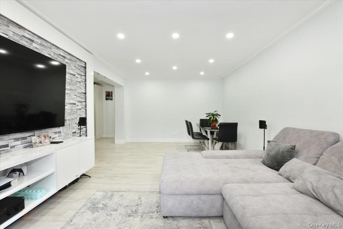 2680 E 19th Street Unit: 2S thumbnail 10