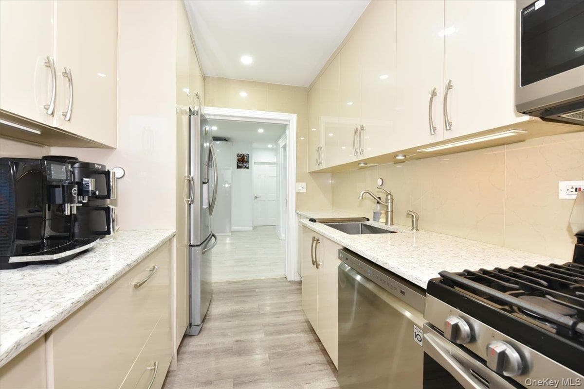2680 E 19th Street Unit: 2S thumbnail 18