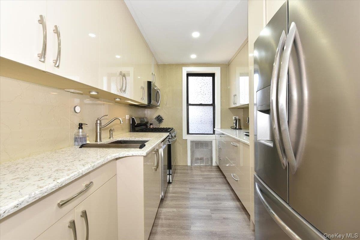 2680 E 19th Street Unit: 2S thumbnail 21
