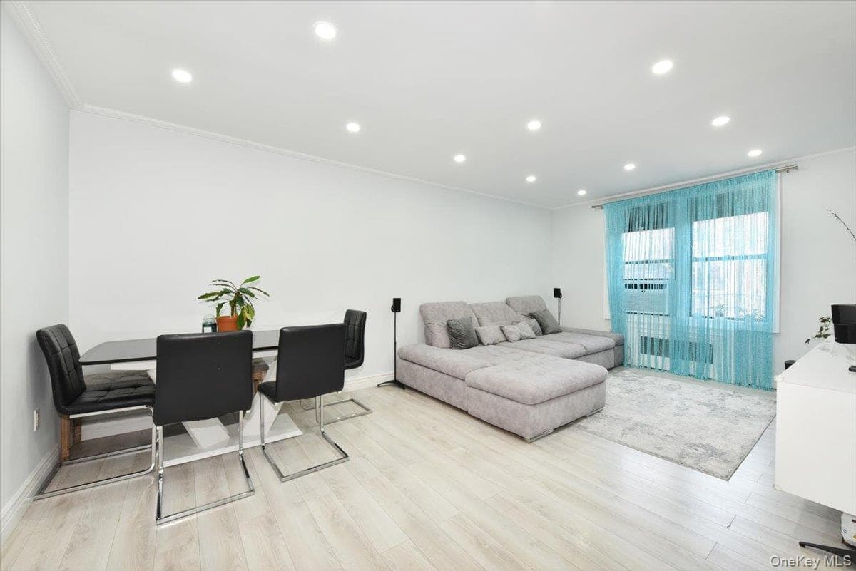 2680 E 19th Street Unit: 2S thumbnail 15