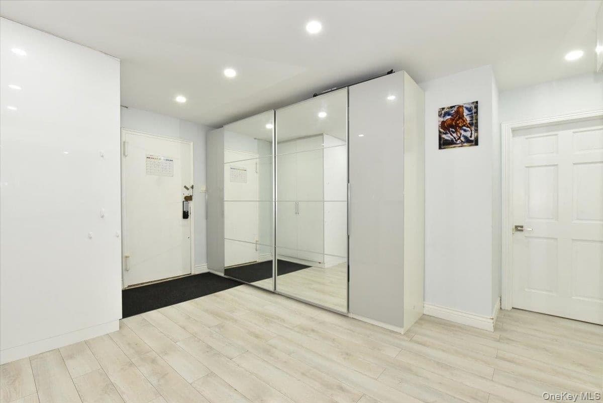 2680 E 19th Street Unit: 2S thumbnail 6