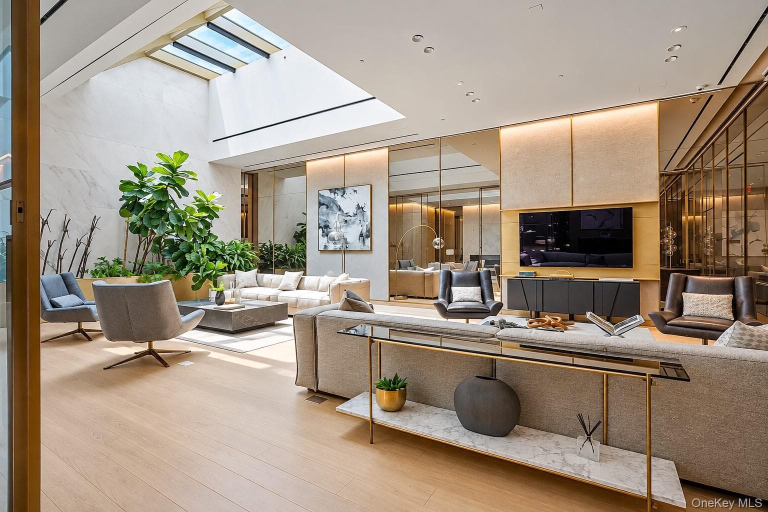 500 W 45th Street Unit: 209 thumbnail 14