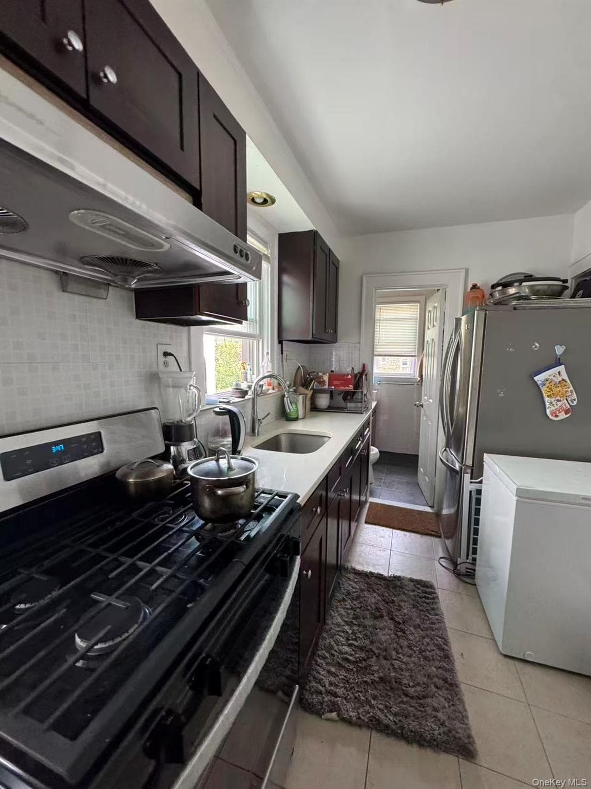 140-24 Quince Avenue thumbnail 4