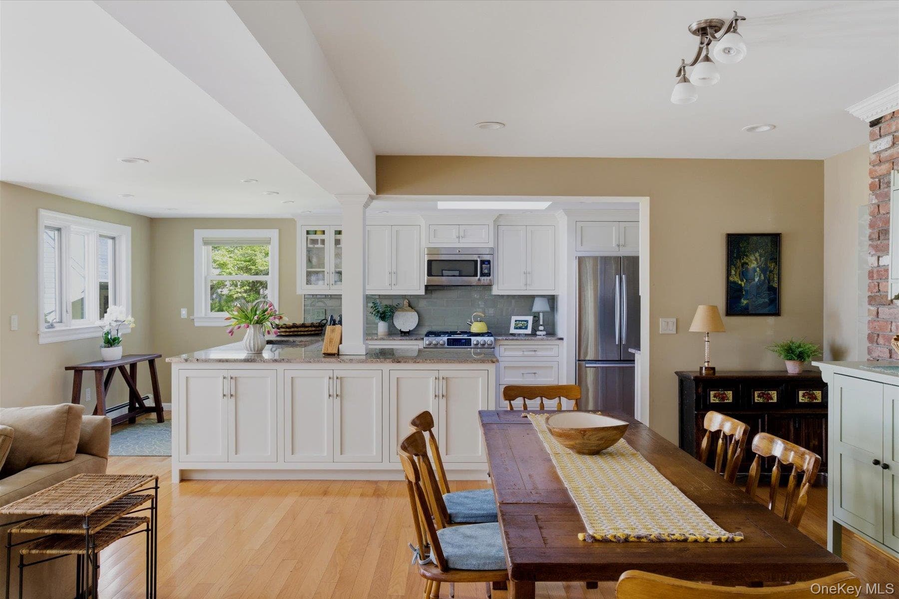 2850 & 2856 N Wading River Road thumbnail 18