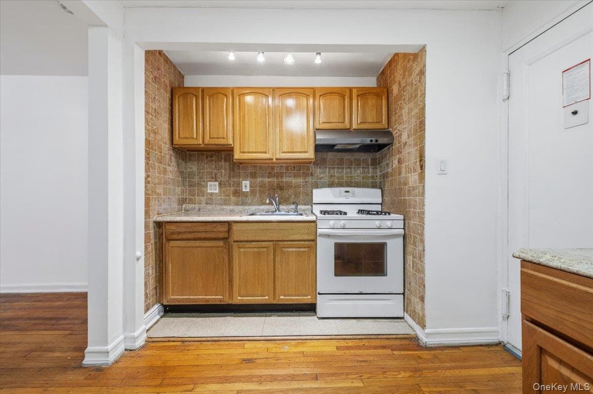9255 Shore Road Unit: 3C thumbnail 9