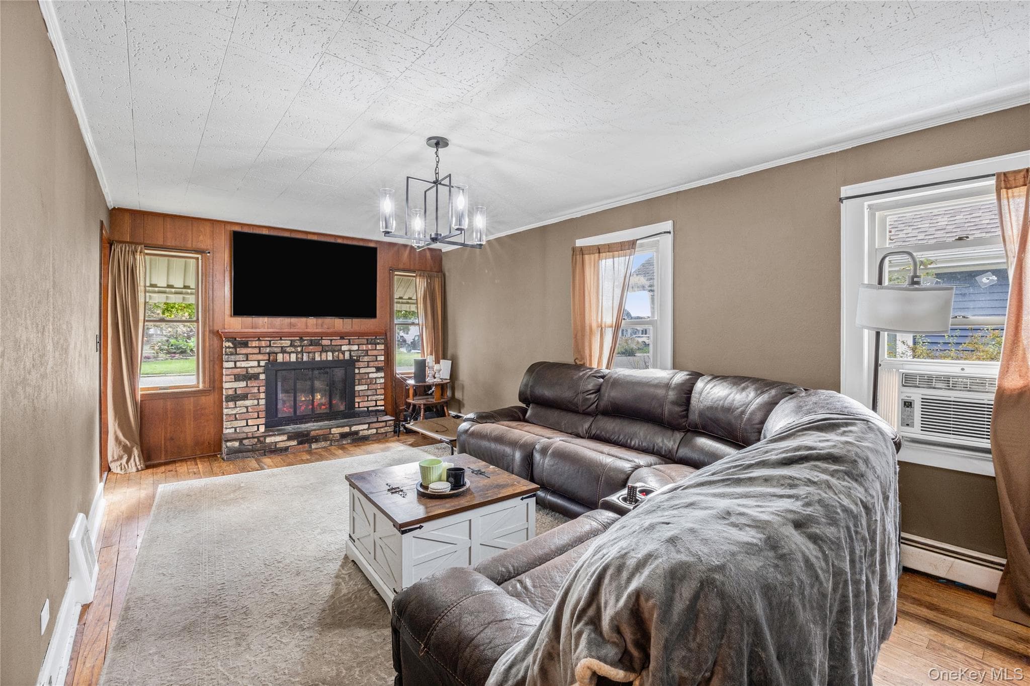 373 Oak Street thumbnail 9