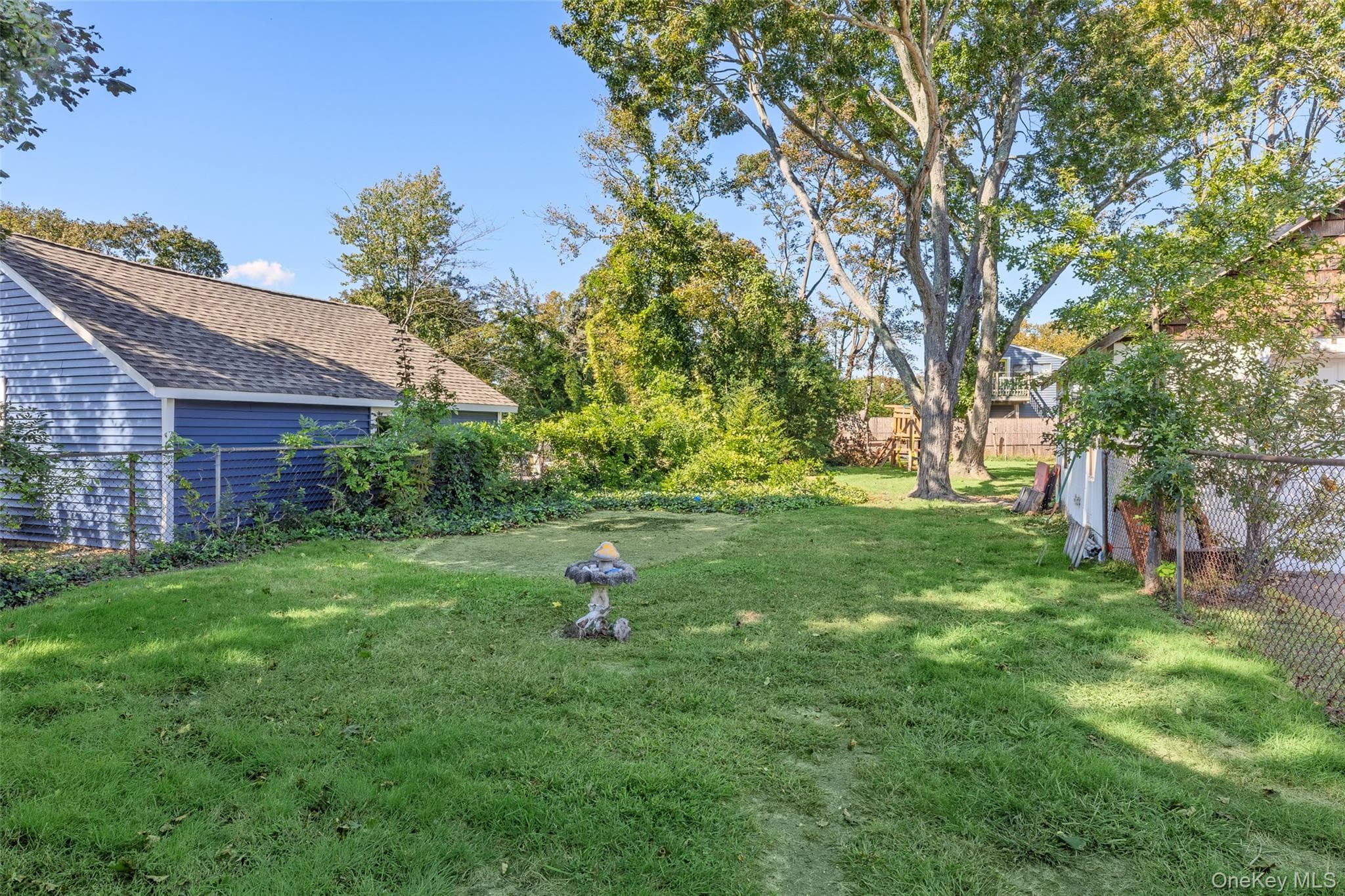 373 Oak Street thumbnail 31