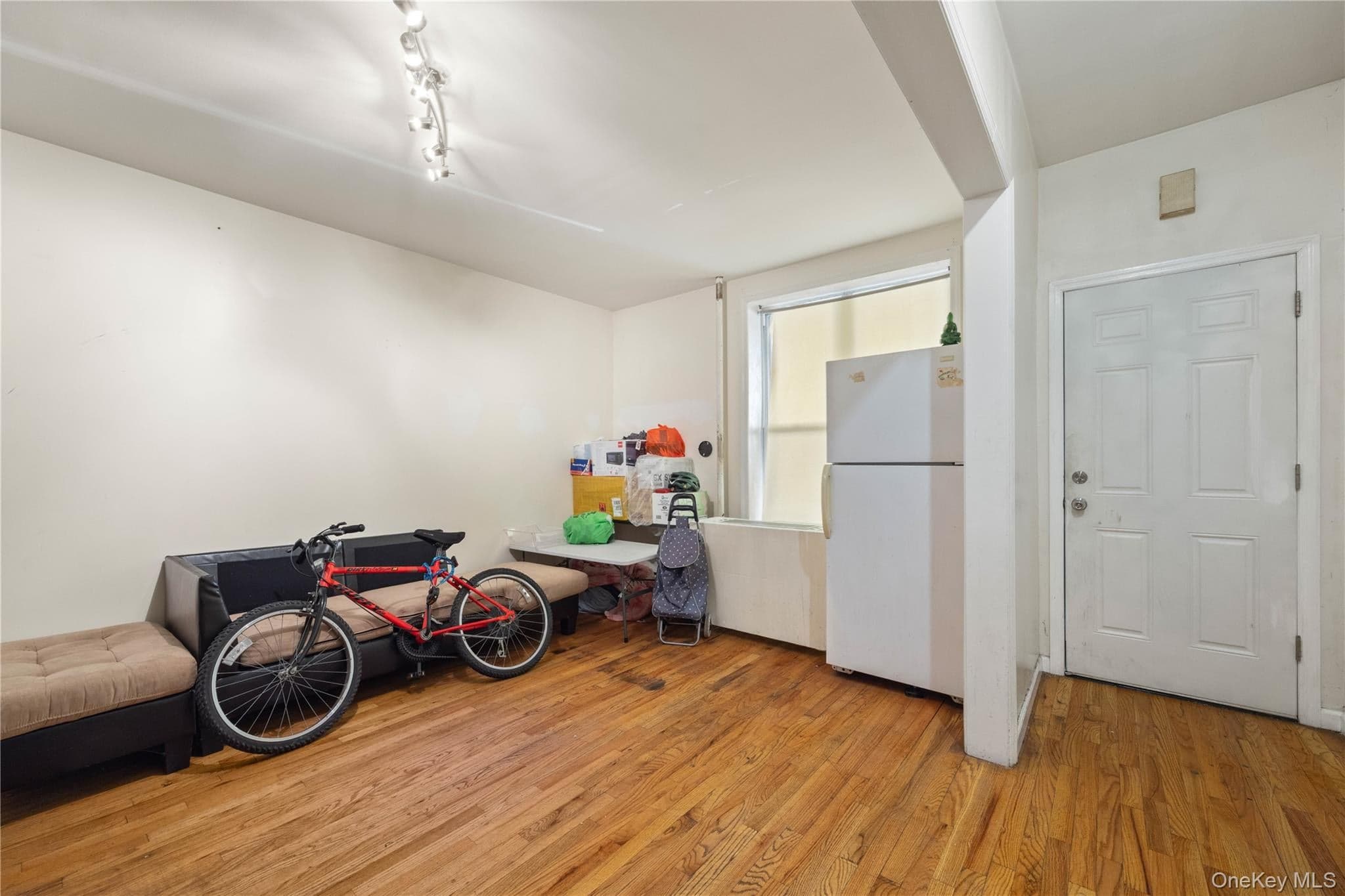 2410 Grand Avenue thumbnail 20