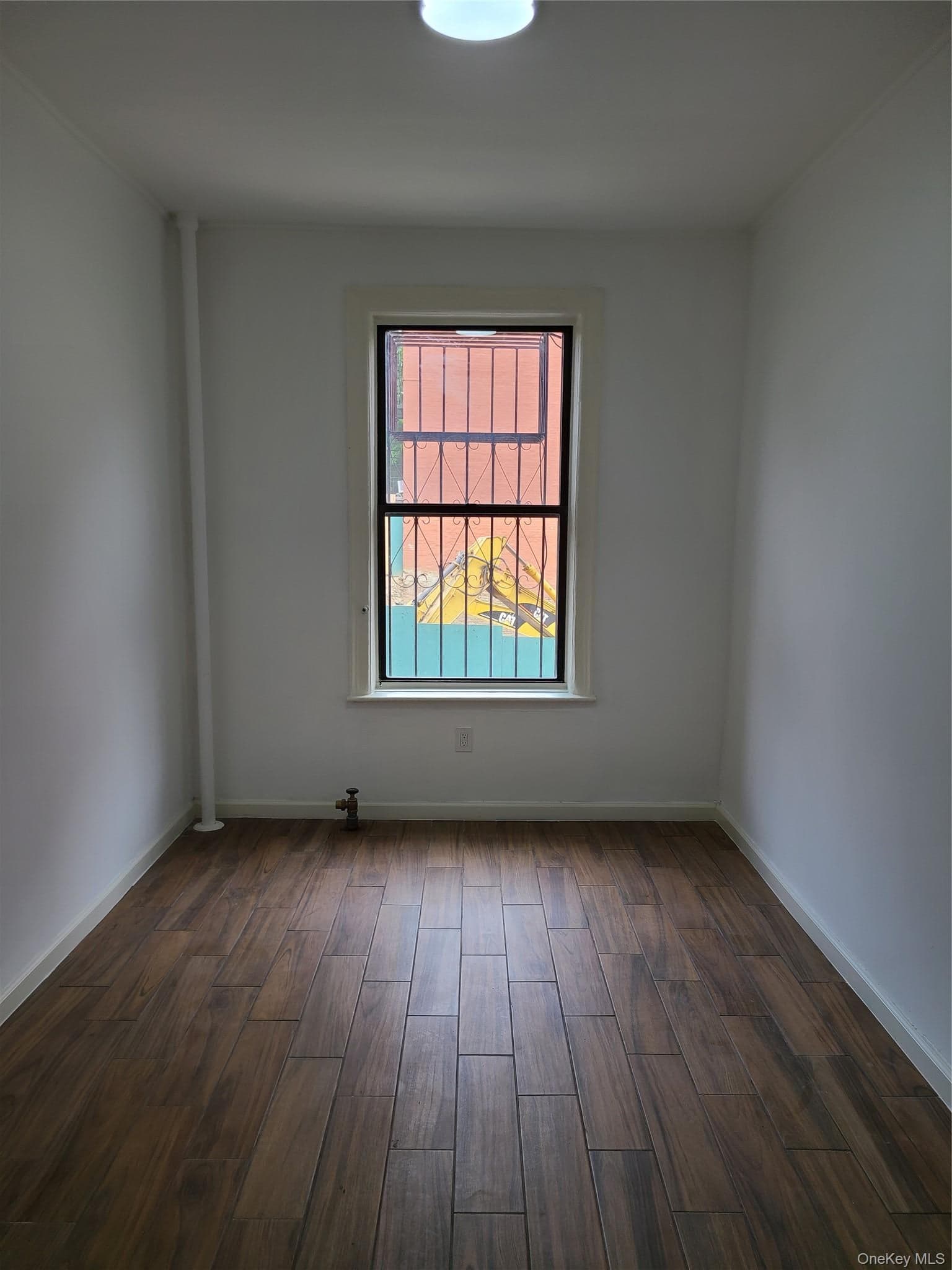 1309 Seneca Avenue thumbnail 11