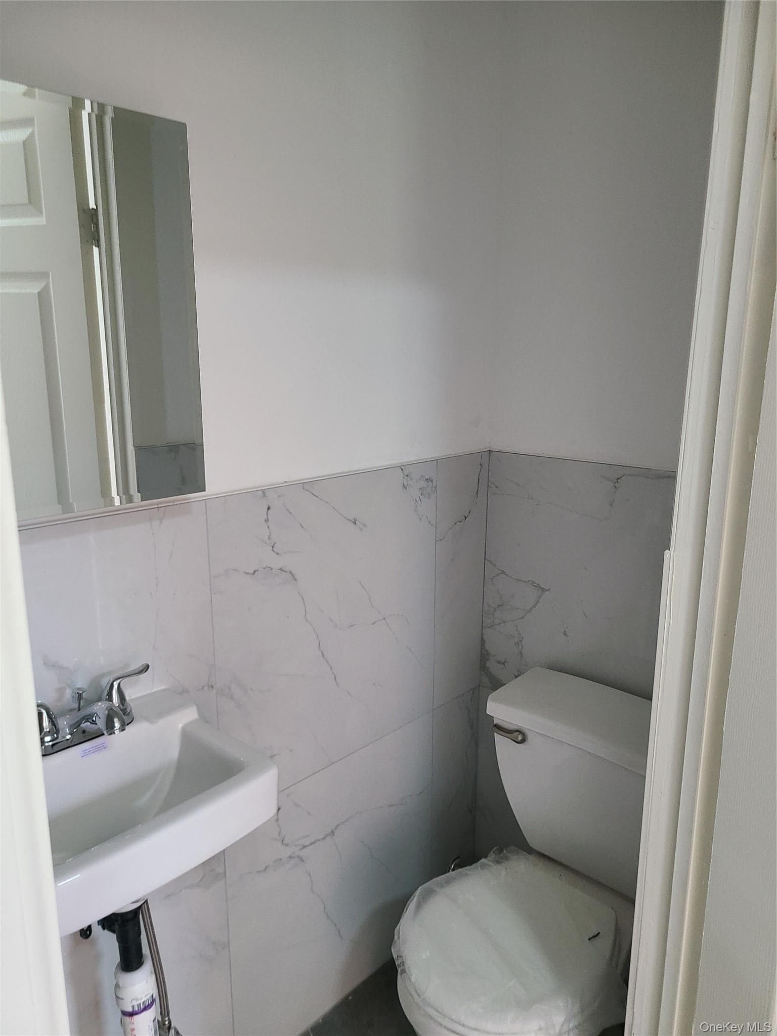 1309 Seneca Avenue thumbnail 9