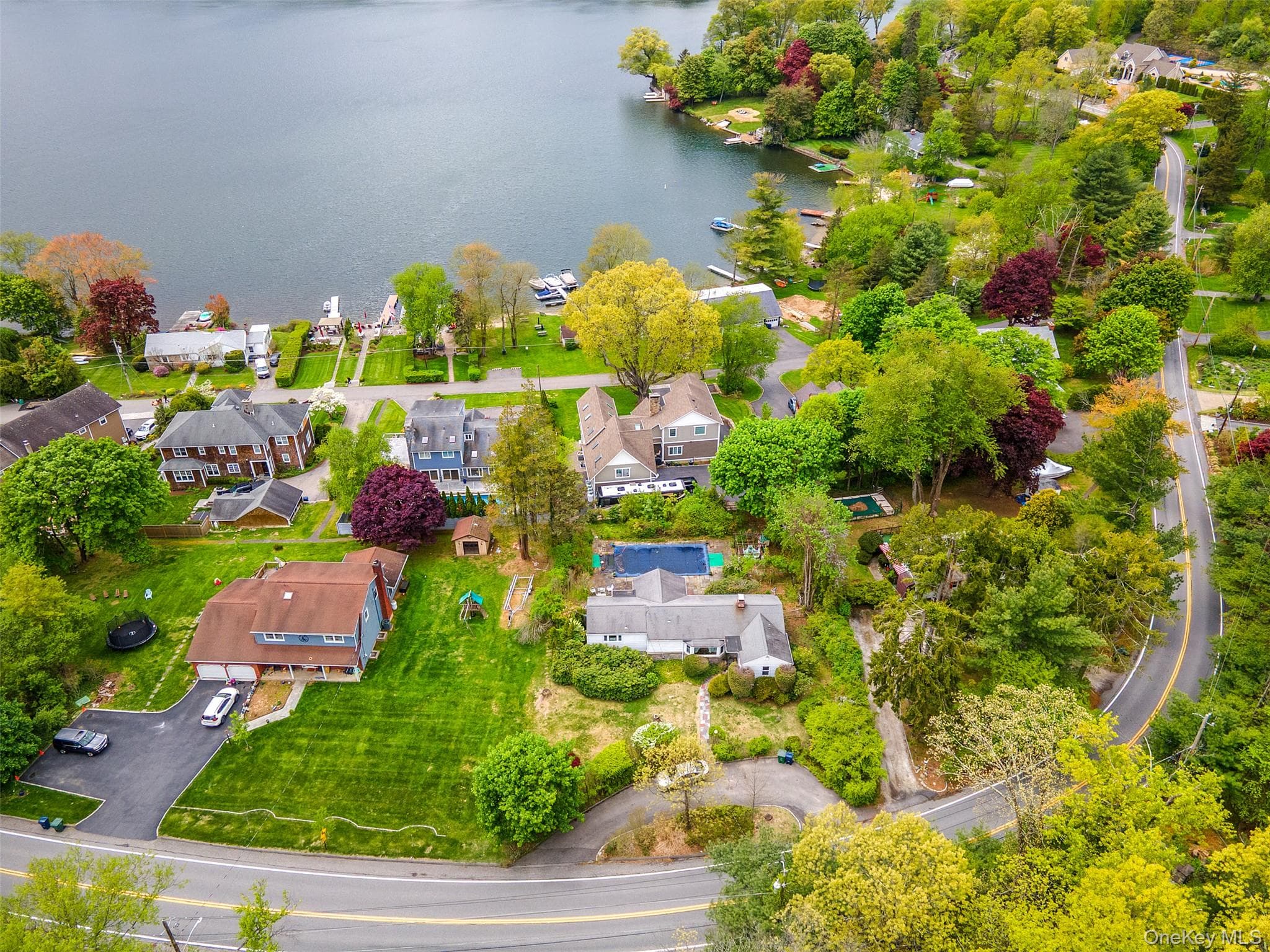 516 N Lake Boulevard thumbnail 2