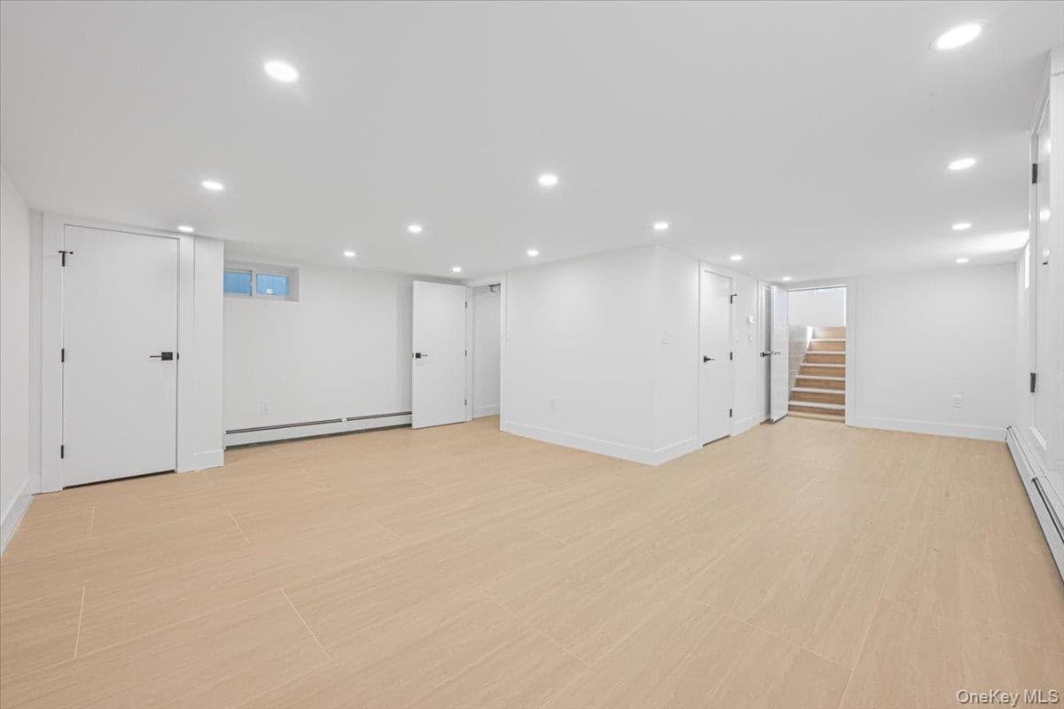 609 Hempstead Gardens Drive thumbnail 18