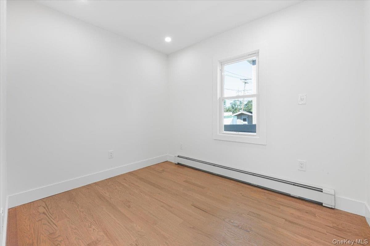 609 Hempstead Gardens Drive thumbnail 13