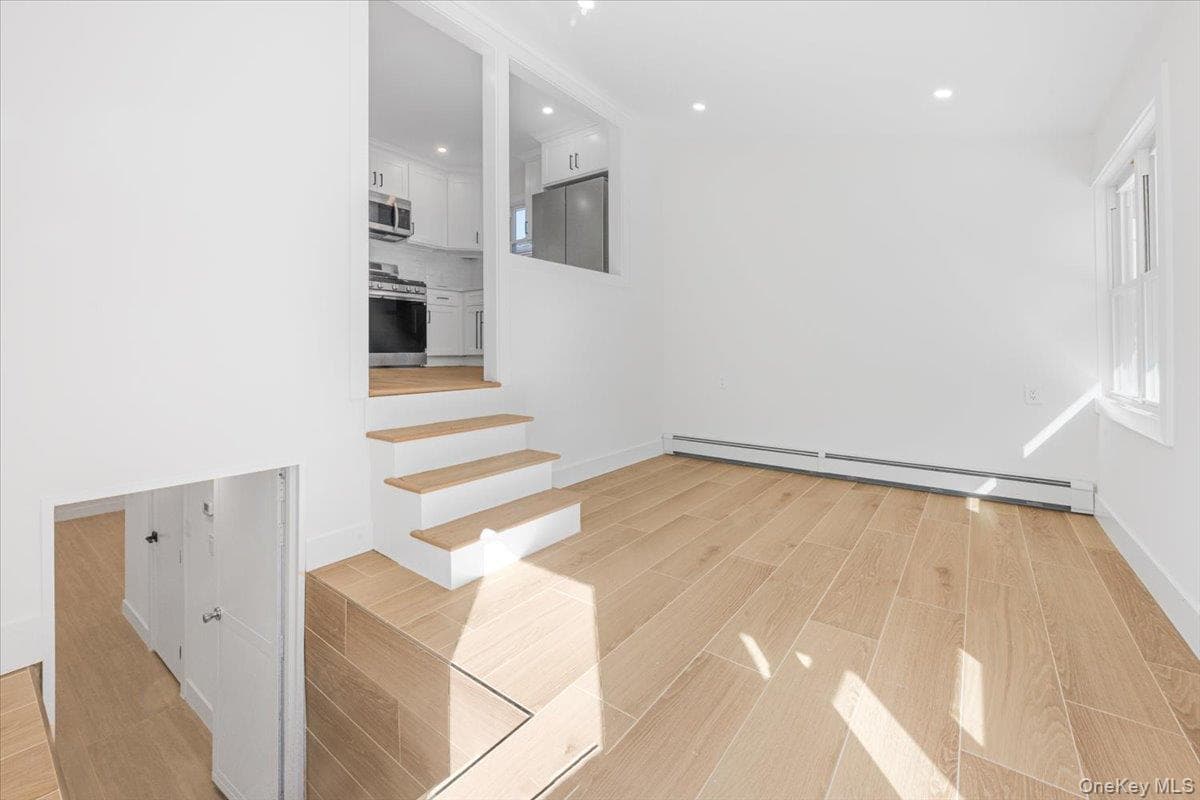 609 Hempstead Gardens Drive thumbnail 5