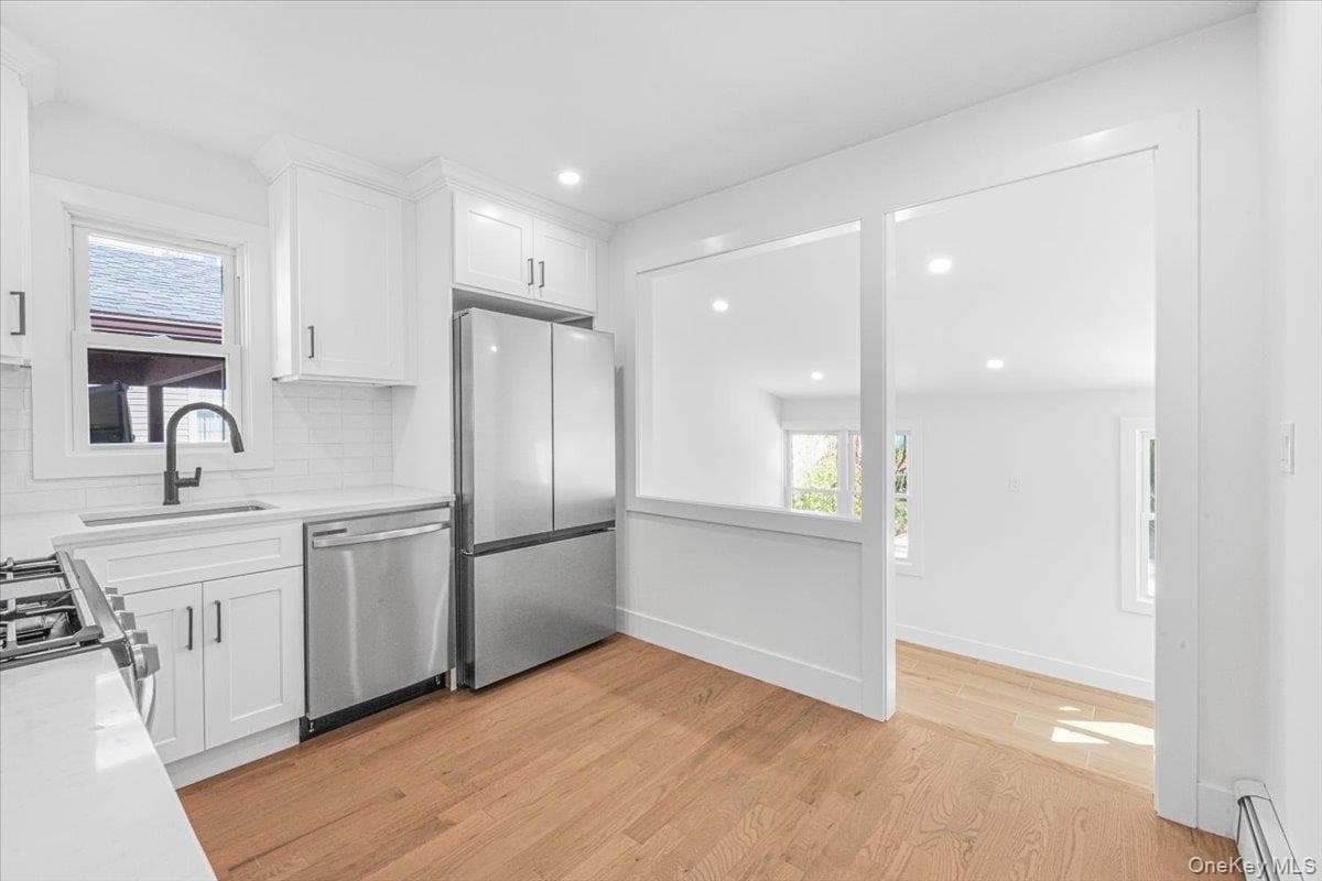 609 Hempstead Gardens Drive thumbnail 12