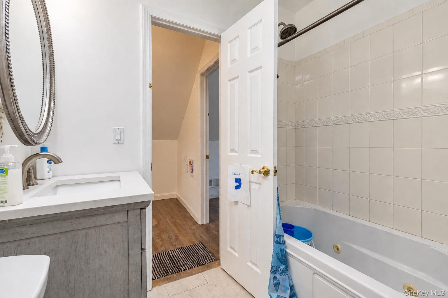 561 Parker Avenue thumbnail 16