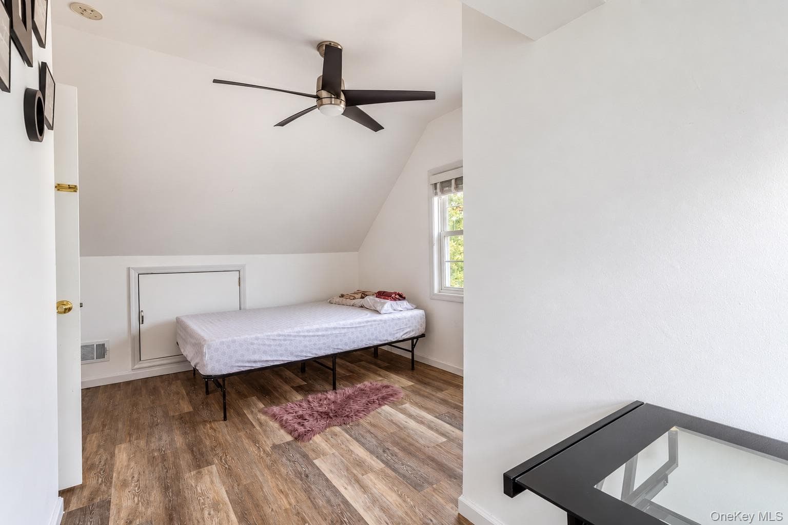 561 Parker Avenue thumbnail 12