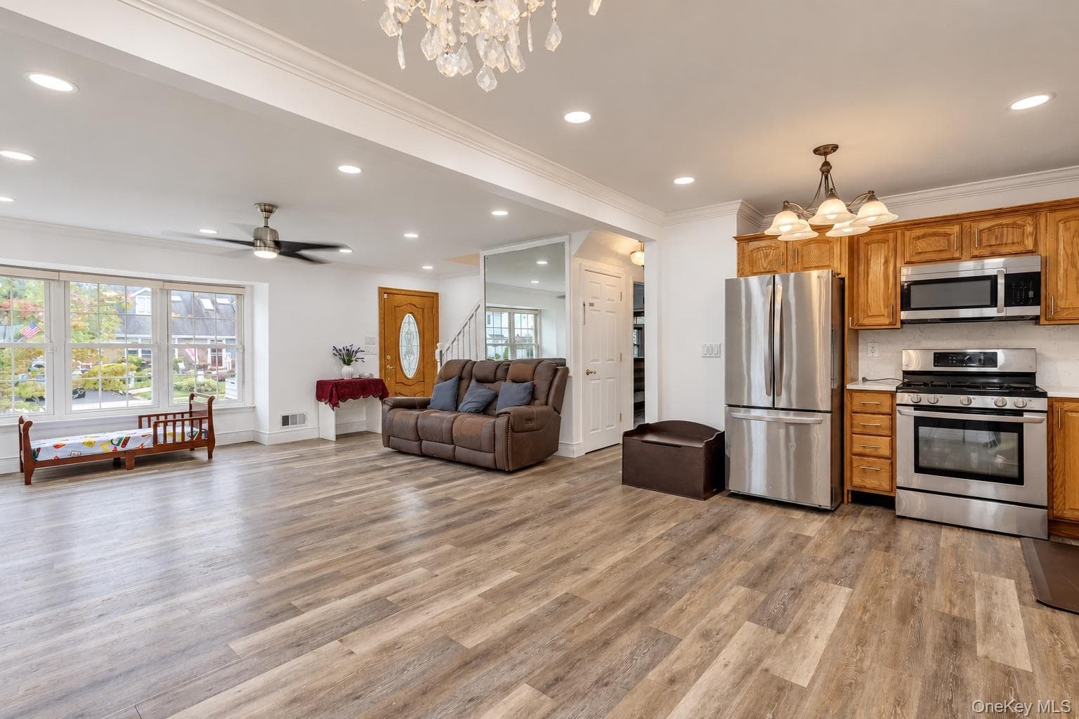 561 Parker Avenue thumbnail 5