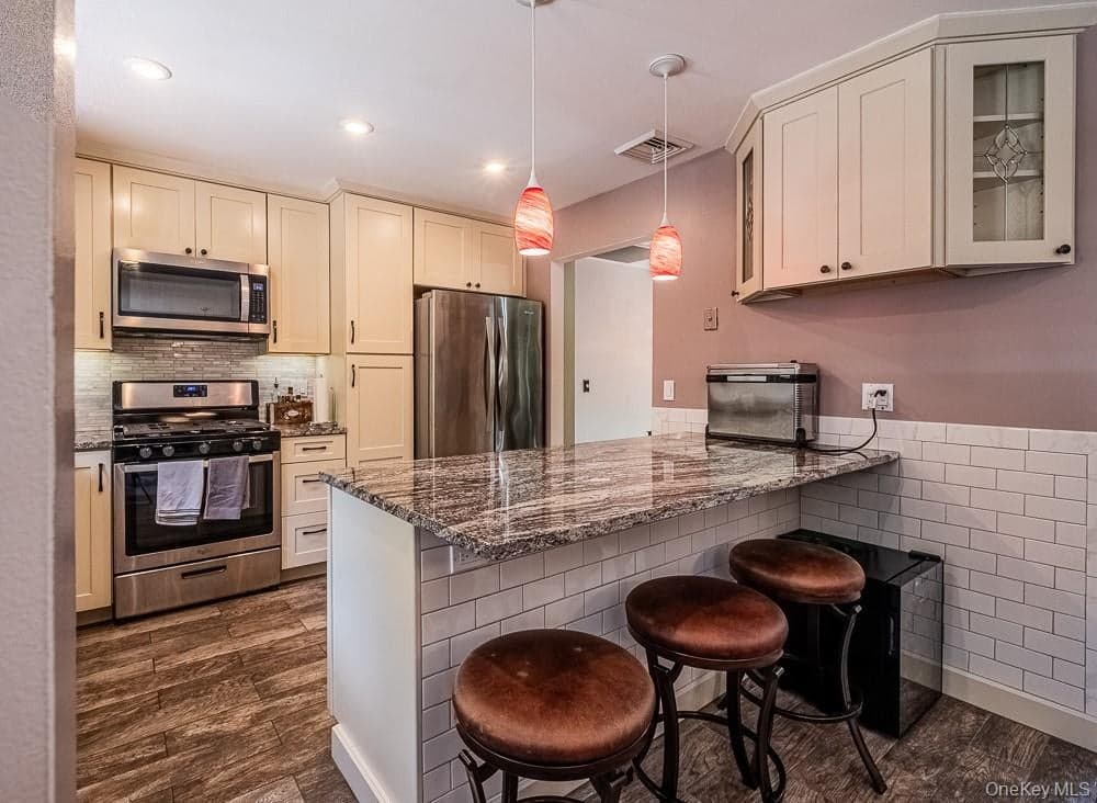 8 W Caroline Drive thumbnail 9