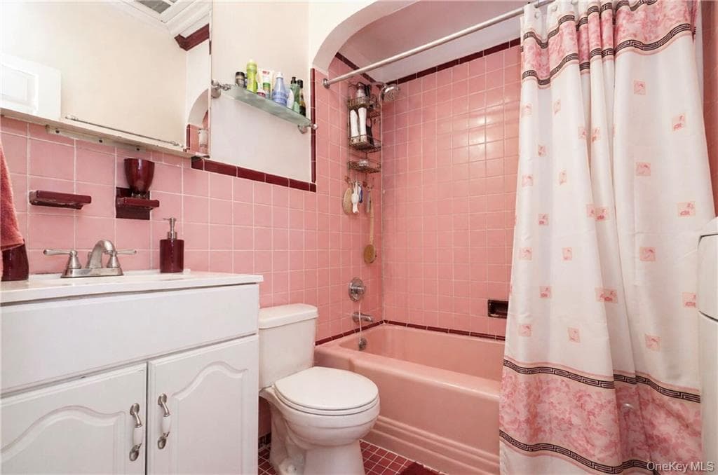 2544 Hubbard Street thumbnail 18