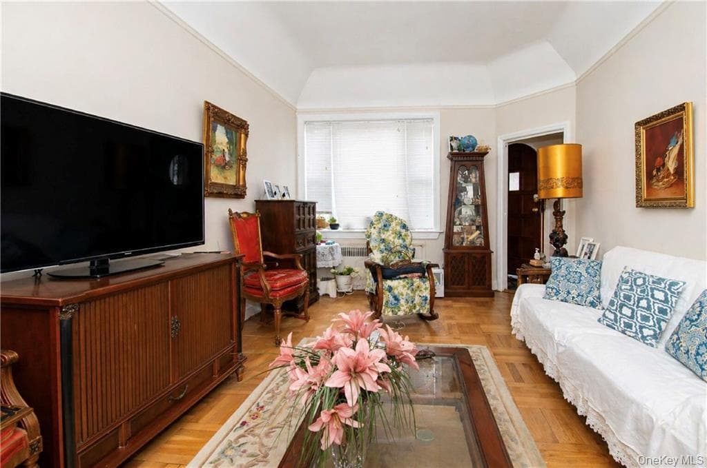 2544 Hubbard Street thumbnail 9