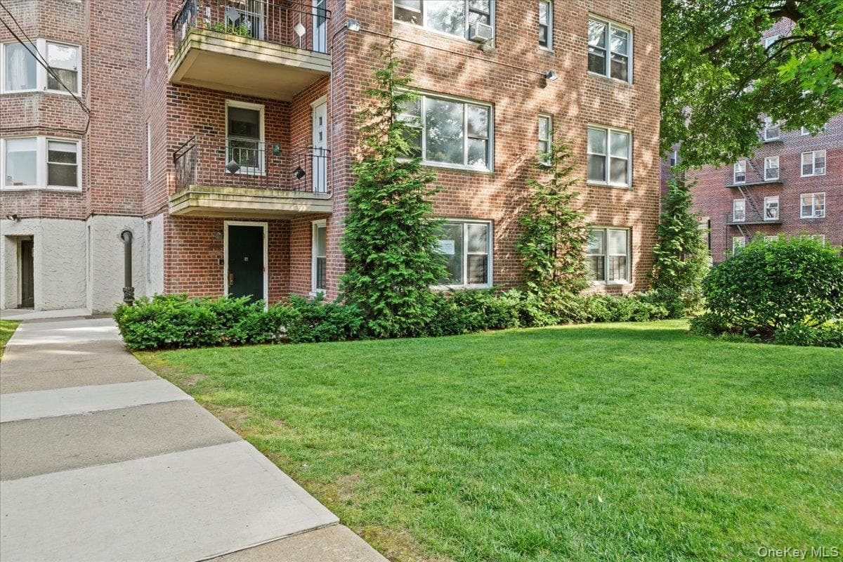 2711 Henry Hudson Parkway Unit: 1F thumbnail 7