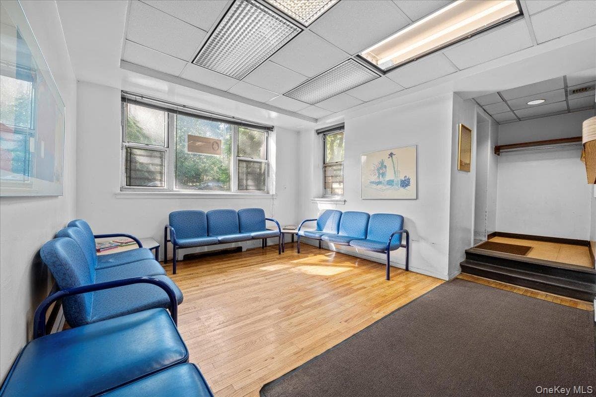 2711 Henry Hudson Parkway Unit: 1F, Bronx