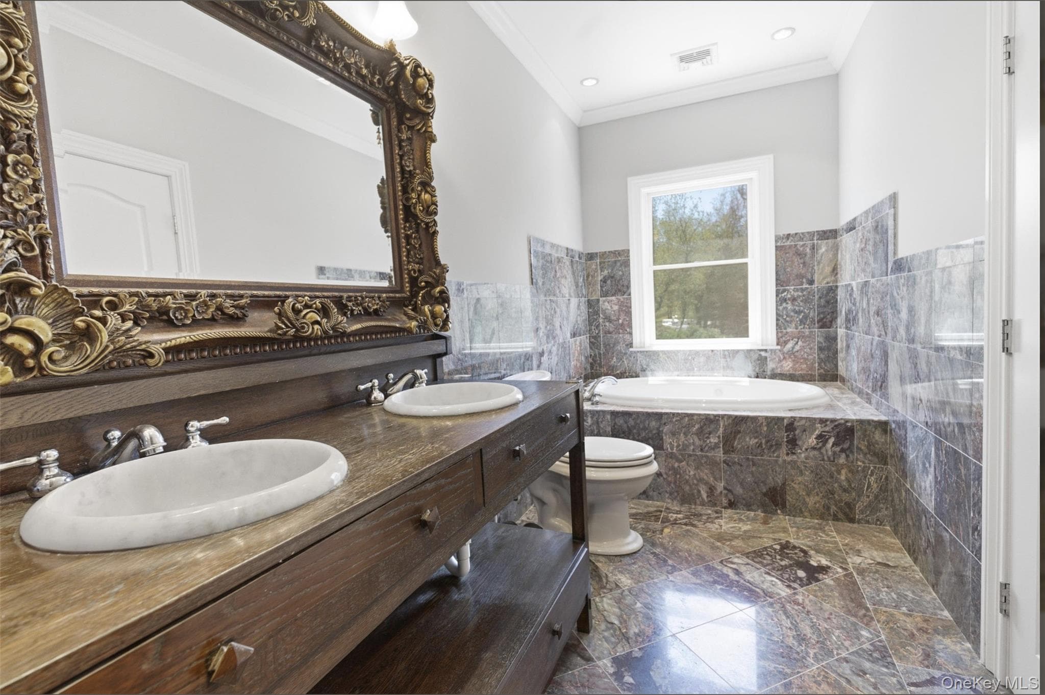 9 Locust Woods Drive thumbnail 19