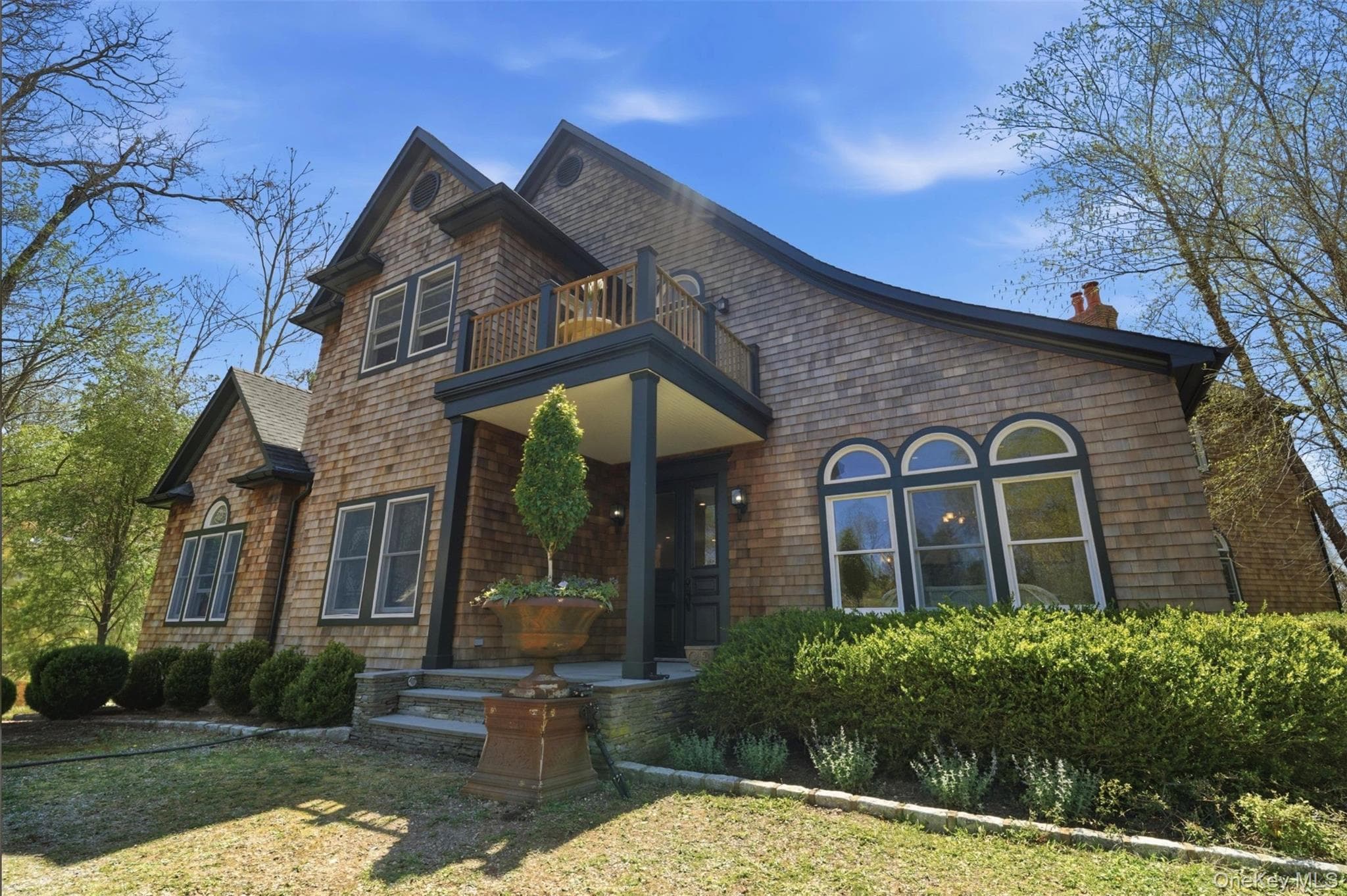 9 Locust Woods Drive thumbnail 2