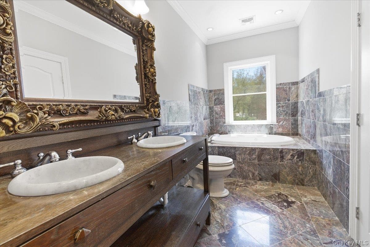 9 Locust Woods Drive thumbnail 33