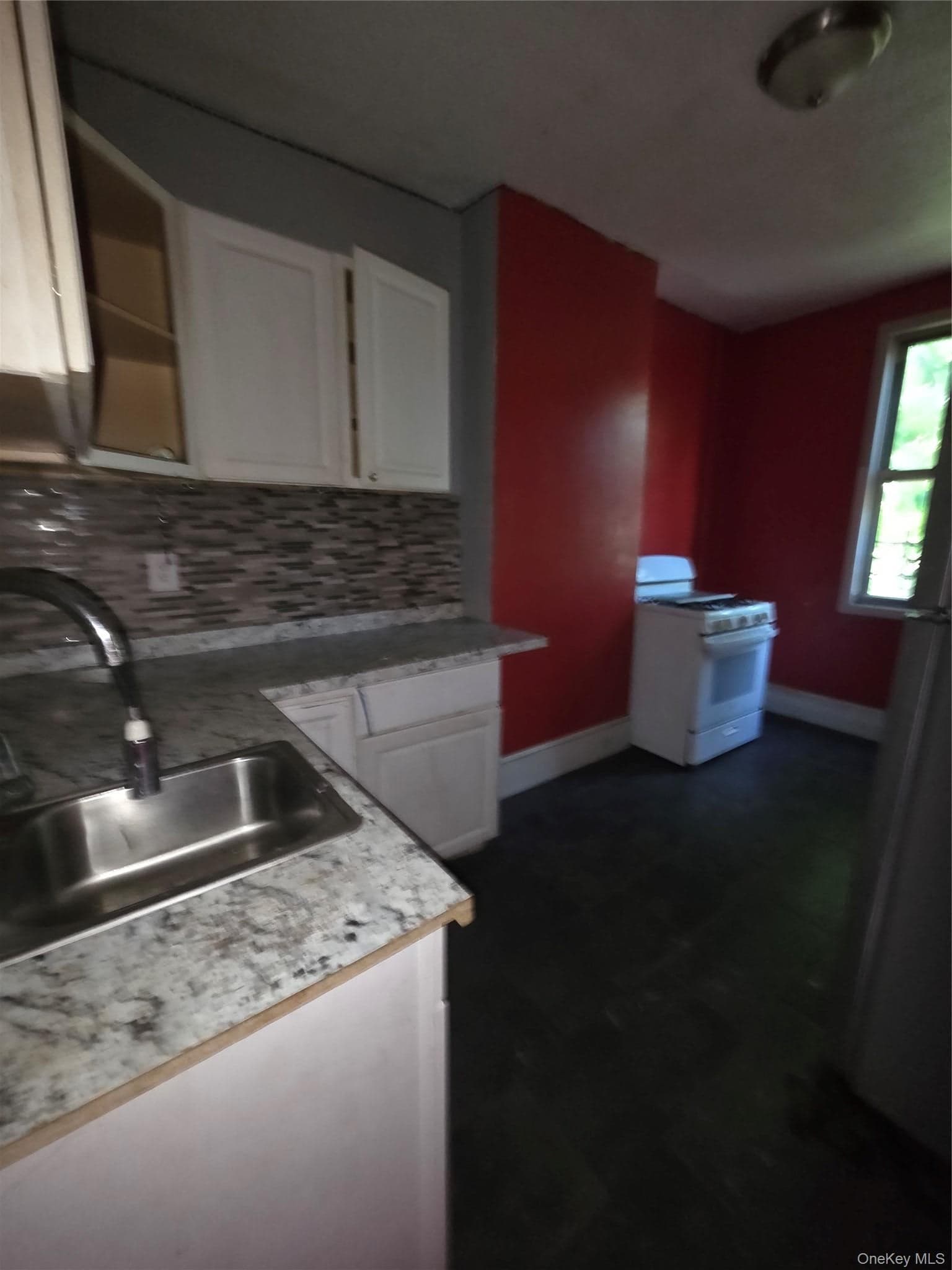 2141 Washington Avenue thumbnail 7