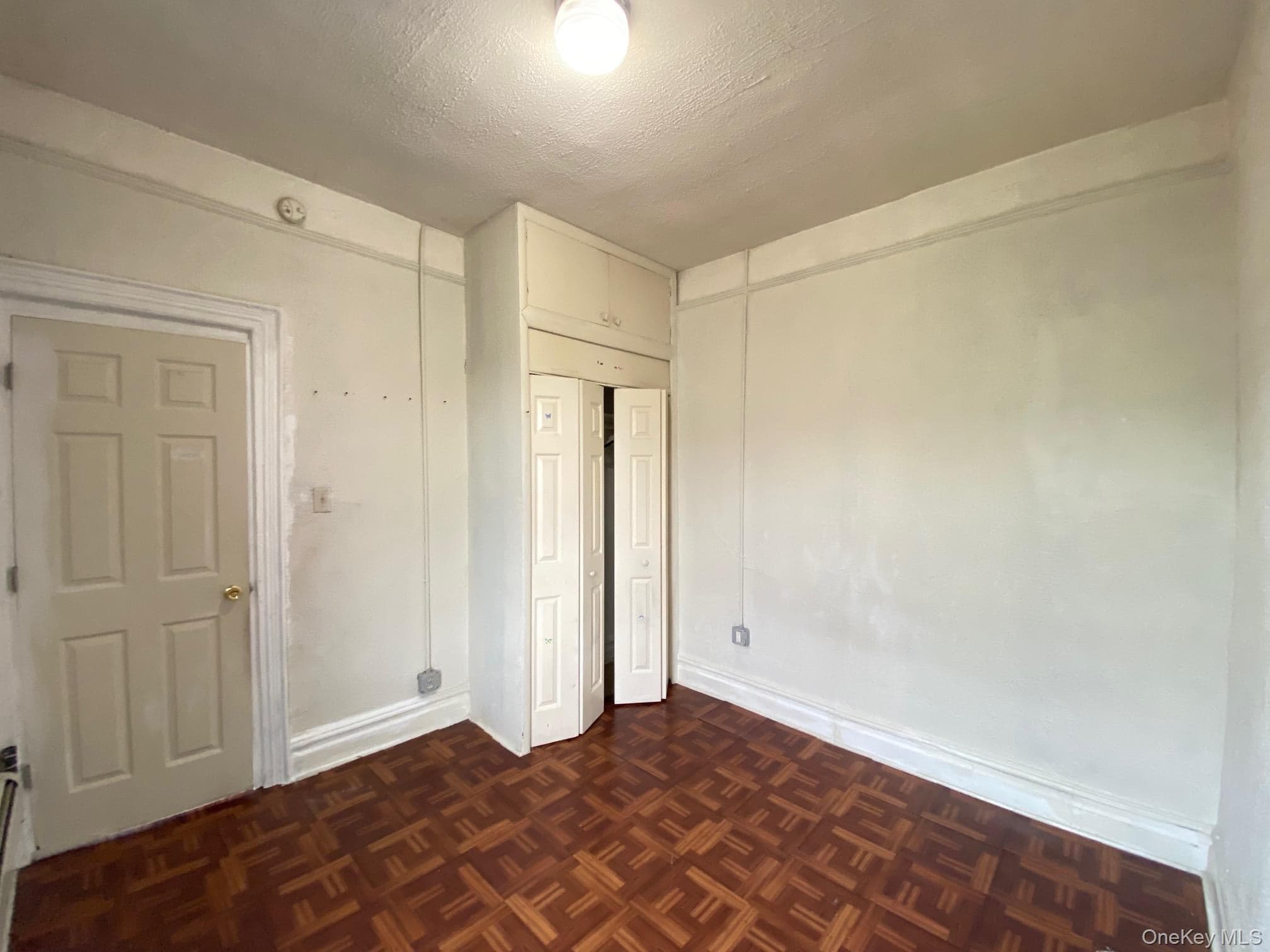 1463 Saint Lawrence Avenue thumbnail 11